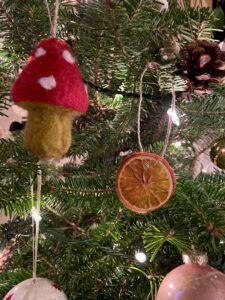 Ornament made out of an orange slice 