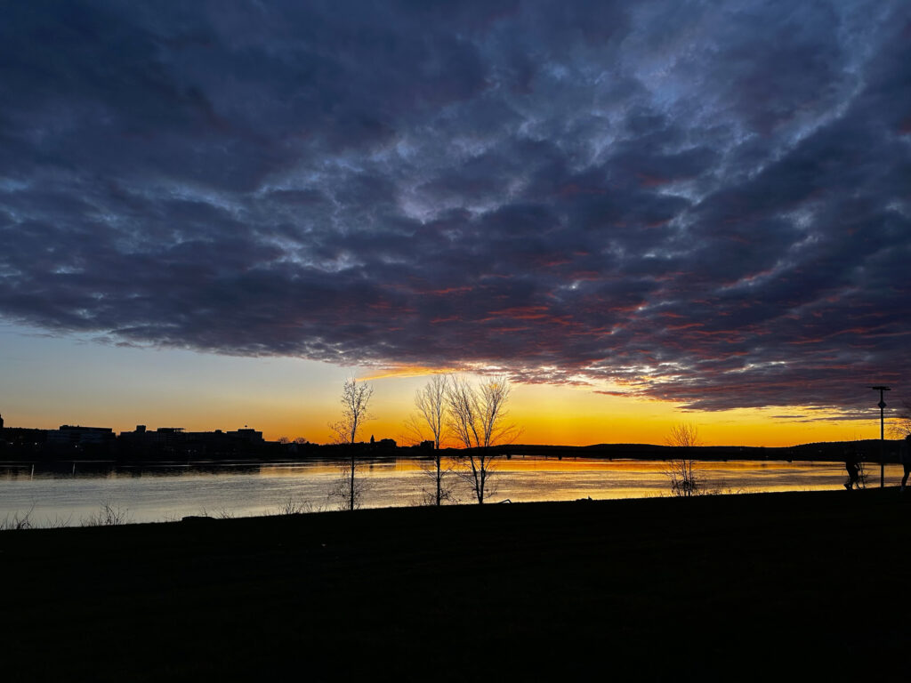 A sunset over the Wolastoq River 