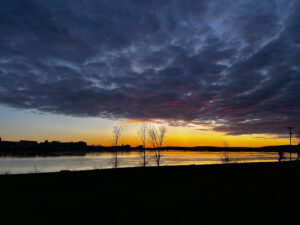 Coucher de soleil sur la rivière Wolastoq 